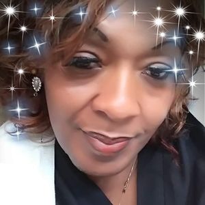 Meet your Posher, Connie